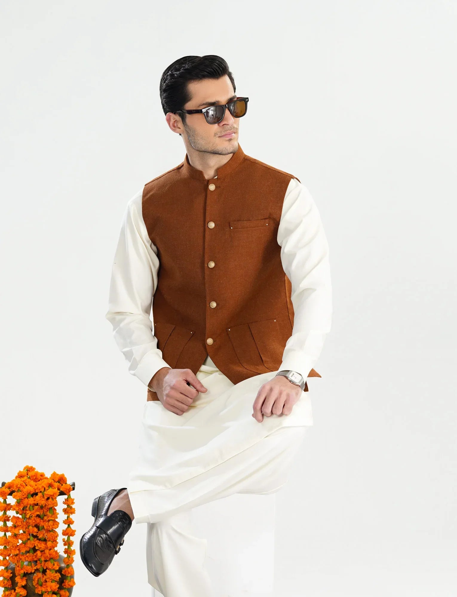 Caramel Wool Waistcoat - Straigth Cut - Men - Muraqsh -- Menswear
