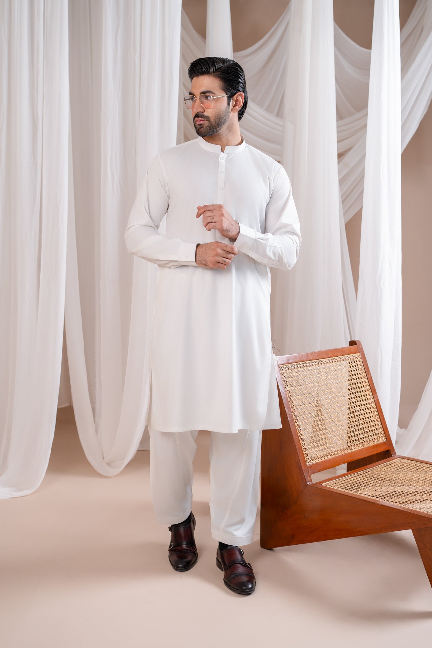 Off White Kurta Trouser/Shalwar - Men